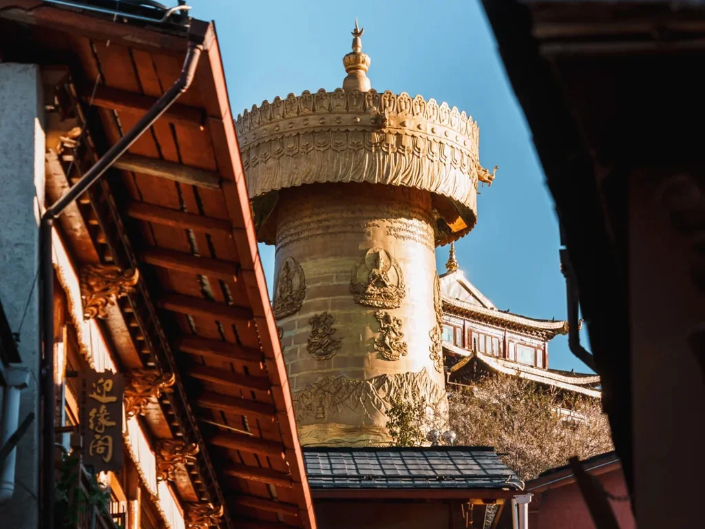 Dukezong Ancient City Prayer Wheel