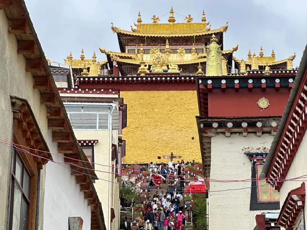 Songzanlin Monastery Costume Change Experience 2